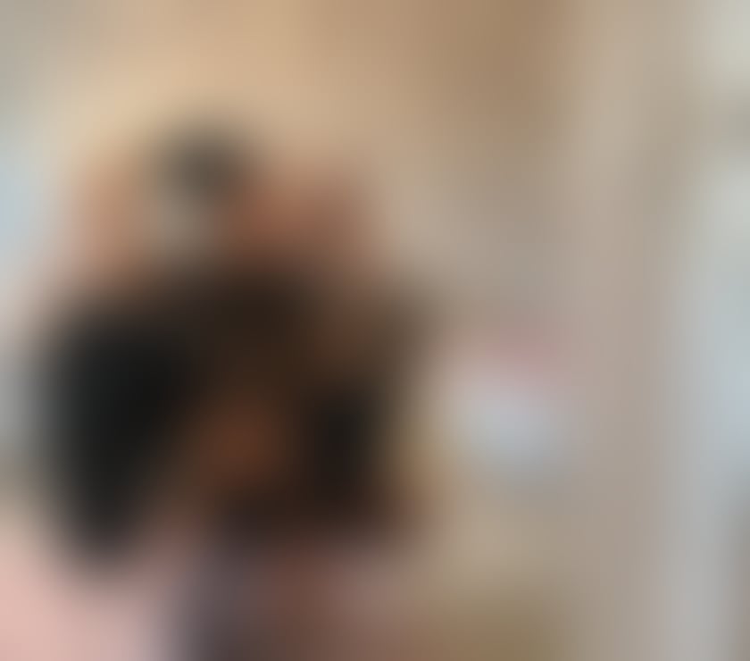 Laura New Brazilian 100% real photos .Outcall London