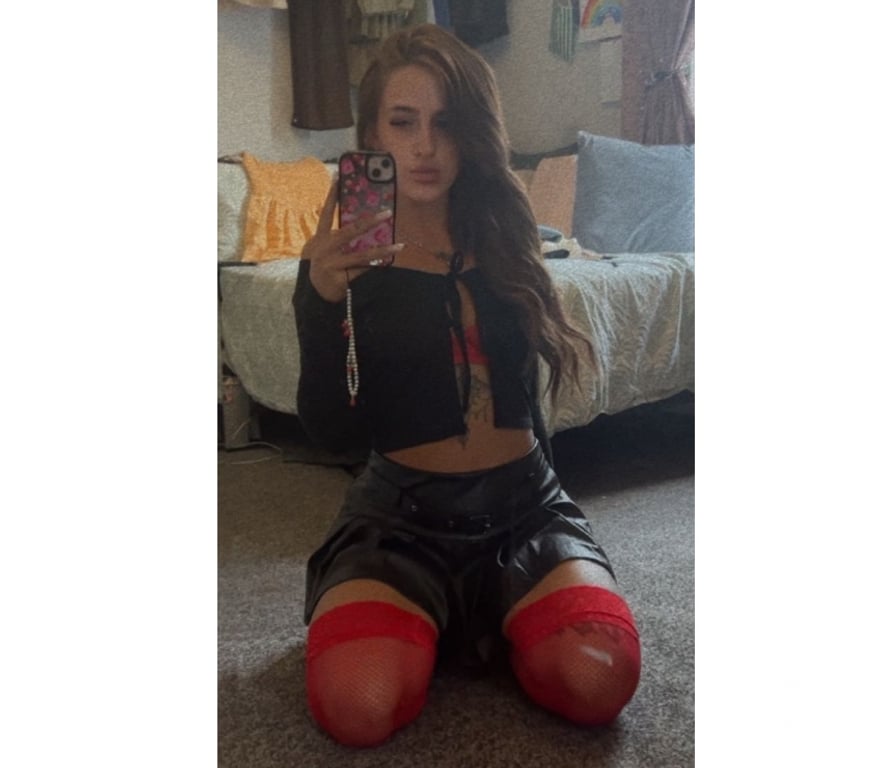 Tessa Lynn - English Girl Next Door 💋❤️