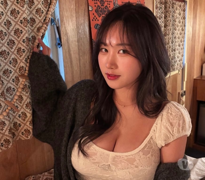 💋Stunning Asian Escort👑One Week💋BN21